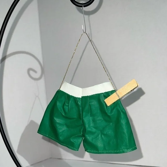 🎄Warner brothers NWT, VINTAGE Tasmanian devil boxer shorts Christmas ornament. - Picture 6 of 8